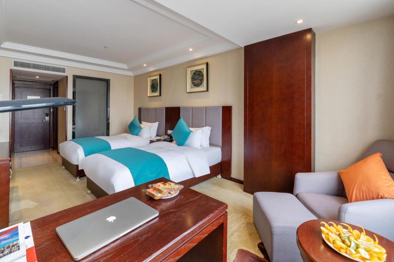 Huzhou Wealth Hotel Esterno foto
