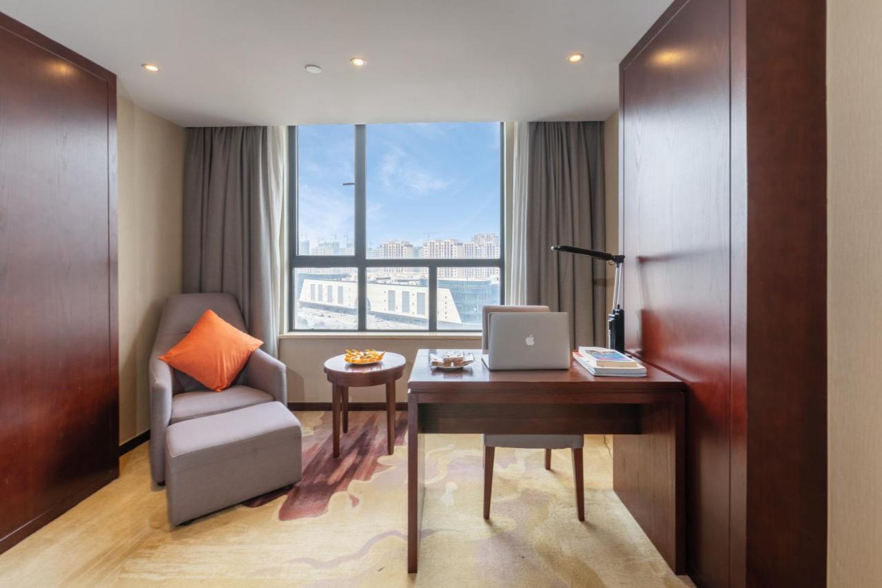 Huzhou Wealth Hotel Esterno foto