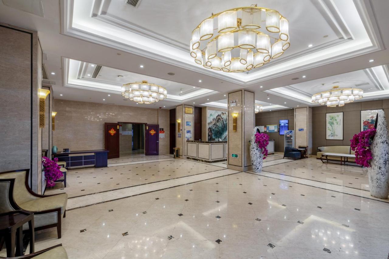 Huzhou Wealth Hotel Esterno foto