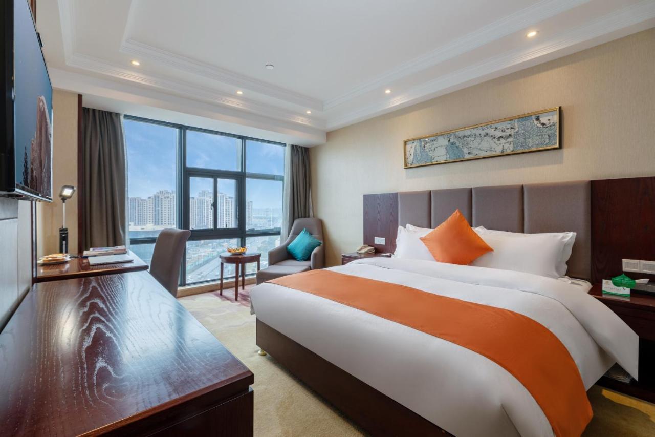 Huzhou Wealth Hotel Esterno foto