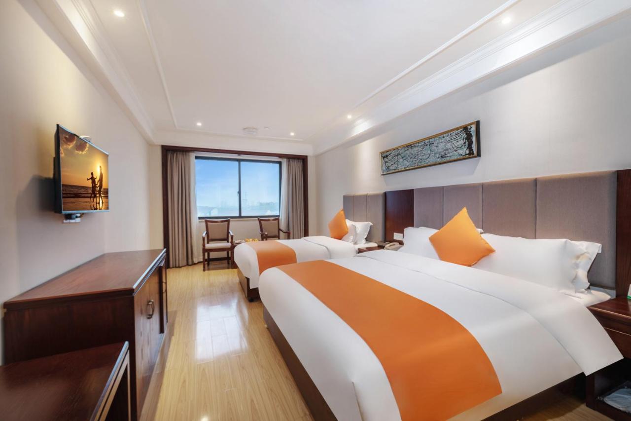 Huzhou Wealth Hotel Esterno foto