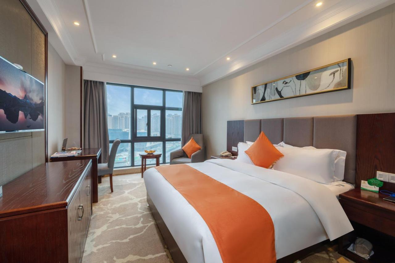Huzhou Wealth Hotel Esterno foto