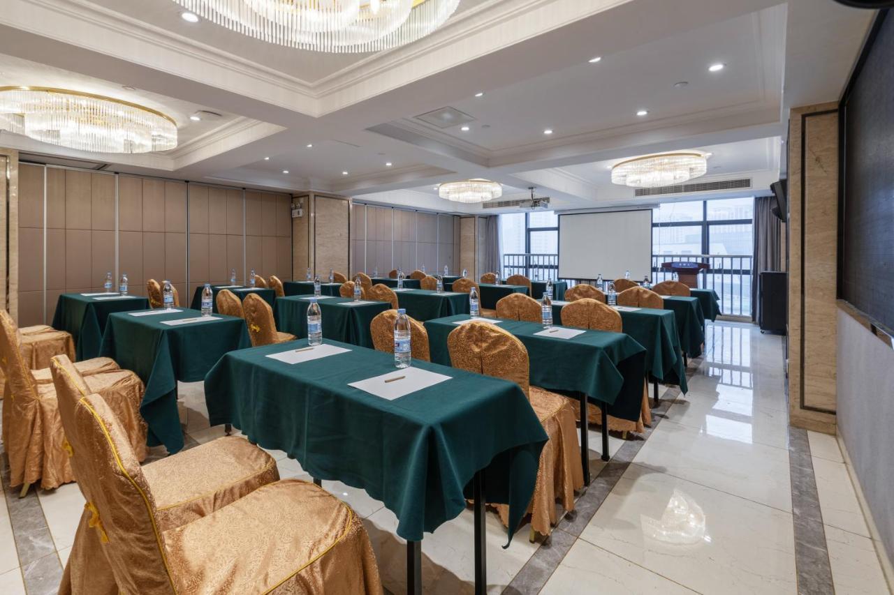 Huzhou Wealth Hotel Esterno foto