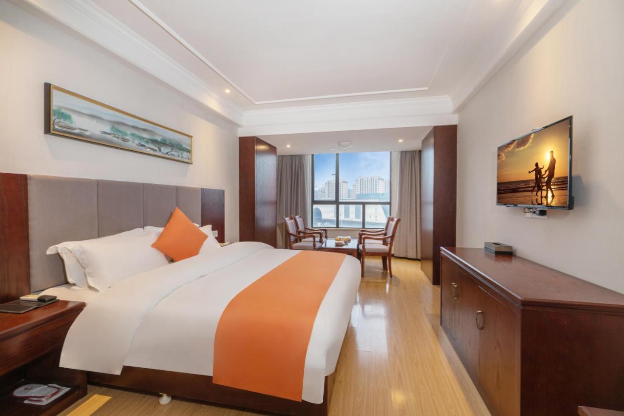 Huzhou Wealth Hotel Esterno foto