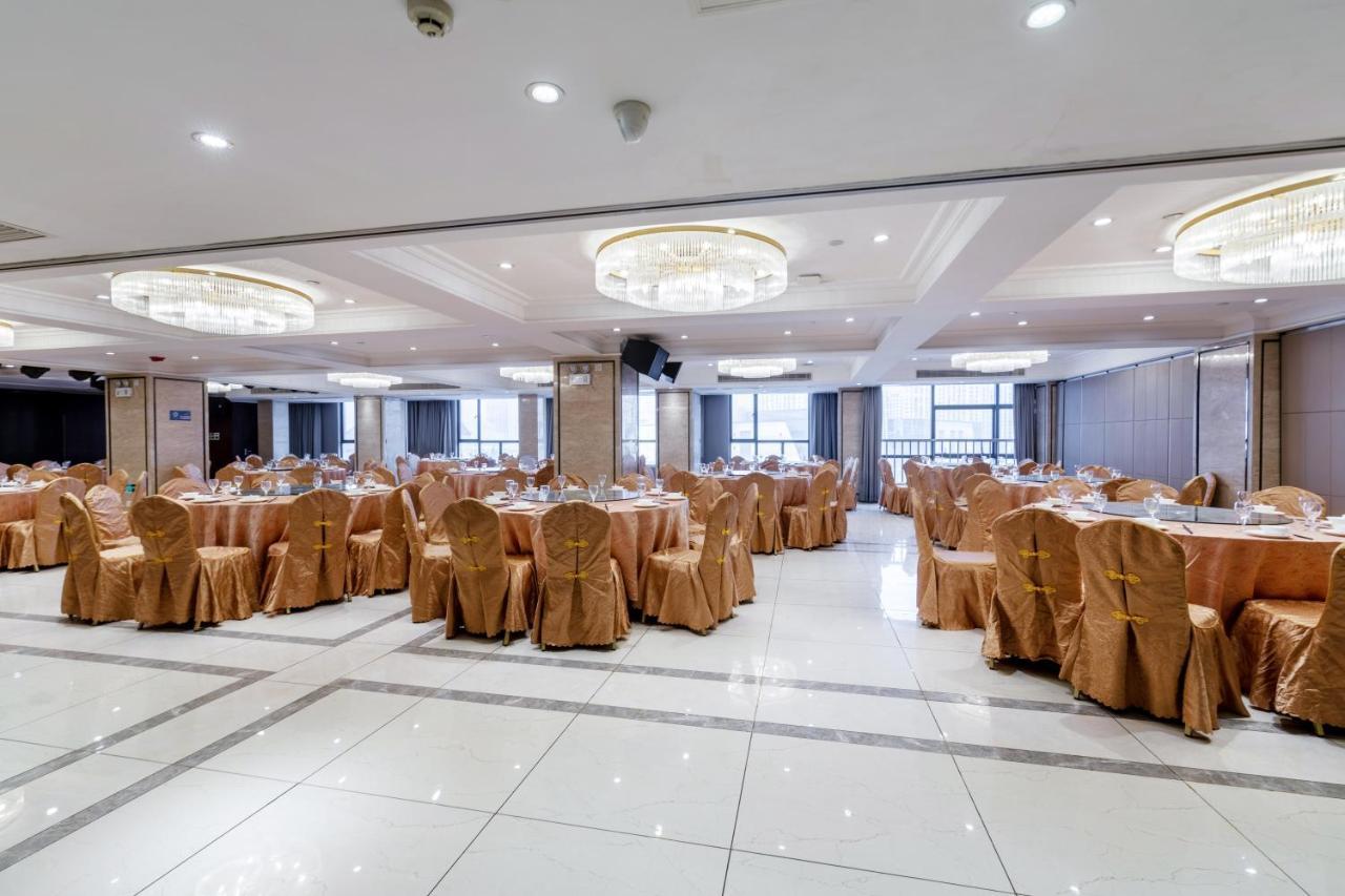 Huzhou Wealth Hotel Esterno foto